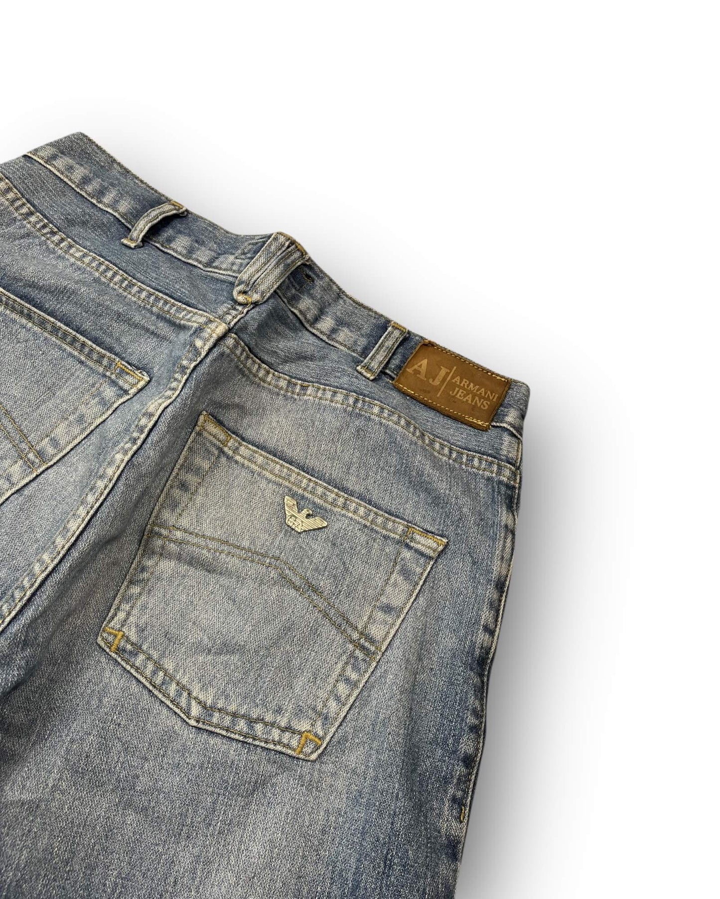 ARMANI JEANS (M)
